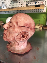 Charger l'image dans la galerie, Severed head with magnetics