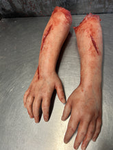 Cargar imagen en el visor de la galería, Pair of child arms