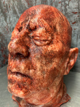 Charger l'image dans la galerie, Severed Head Jay “crispy”
