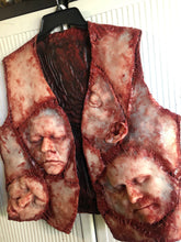 Laden Sie das Bild in den Galerie-Viewer, Skin vest