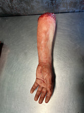 Cargar imagen en el visor de la galería, Severed  male right arm