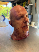 Charger l'image dans la galerie, Severed Head Marc "Fresh"