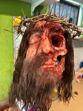 Laden Sie das Bild in den Galerie-Viewer, Severed Jesus head