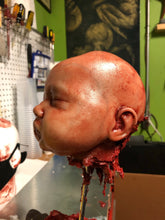 Cargar imagen en el visor de la galería, Severed baby head